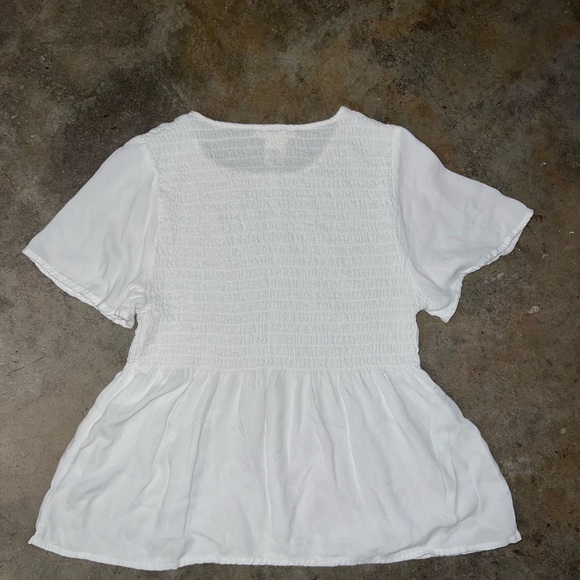 URBAN Romantics White Short Sleeve Top - Picture 2 of 3